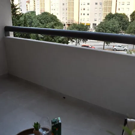 Worldwide * سبليت